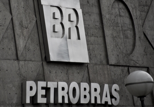 BRAZIL-ECONOMY-CRISIS-PETROBRAS