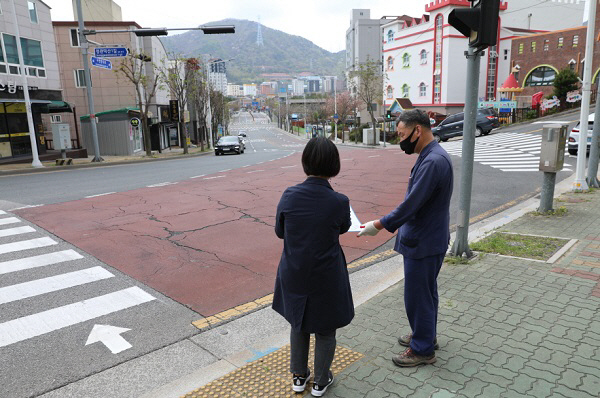 오규석 기장군수, 정관 방곡초 일원 도로 정비 공사 방문