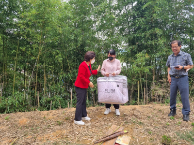 병영 위기가정 위문사진. 제공=강진군