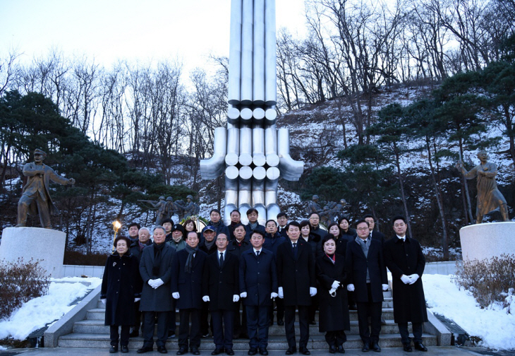 의정부시 2일 2023 계묘년 현충탑 참배 거행