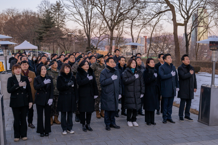 전진선 양평군수 1일 충혼탑 참배