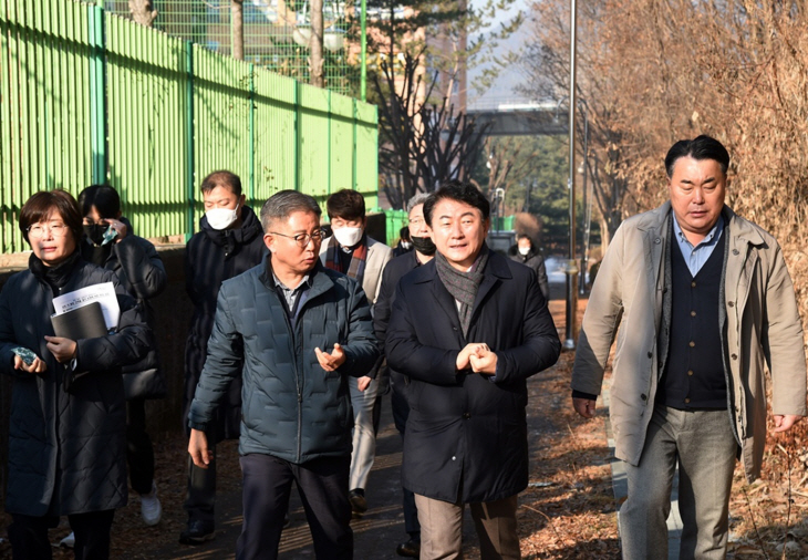 김동근 의정부시장 11일 신곡체육공원 민원현장 점검