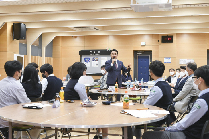 백영현 포천시장-고등학교 재학생 간담회 현장