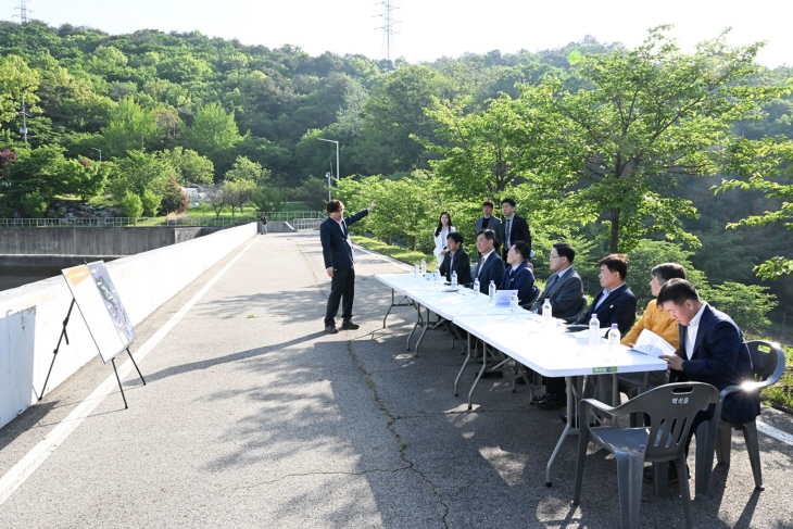 강수현 양주시장 9일 홍복저수지에서 간부회의 개최