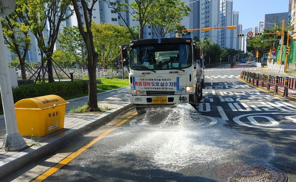 기장군, ‘살수차’ 본격 운영.. 폭염 선제적 대응