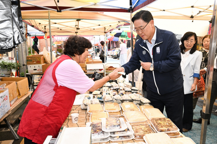 강수현 양주시장 27일 추석맞이 덕정시장 방문