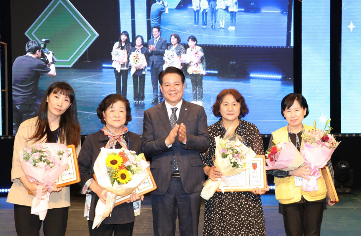 안양시 4일 제27회 노인의날 기념식 및 실버문화축제 개최