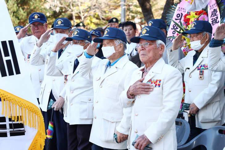 의왕시 7일 6.25 참전 기념비 제막식 개최