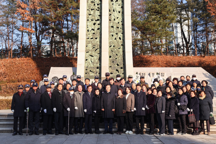 의왕시 1일 현충탑 신년 참배 개최