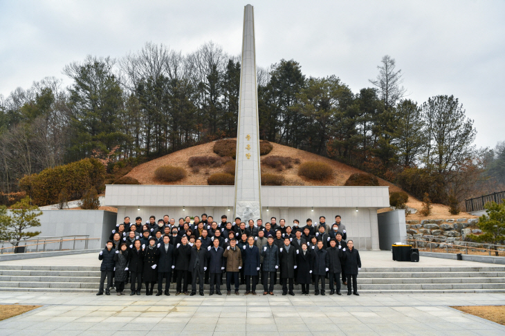 박남서 영주시장 이하 영주시청 간부공무원 충혼탑 참배