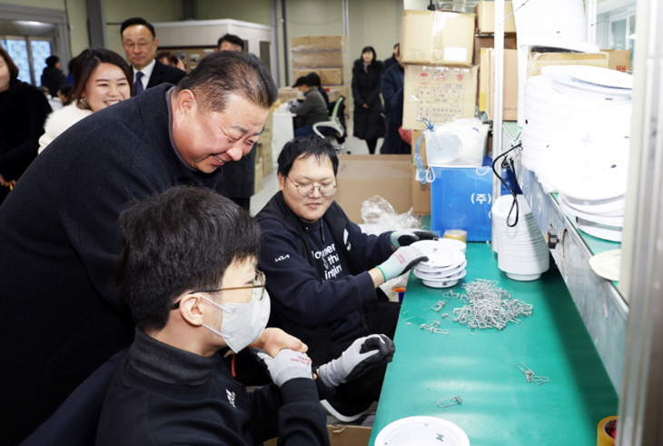 김경일 파주시장 8일 사회적기업 (주)삼오전자 방문