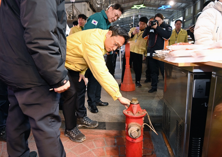 오후석 경기도 행정2부지사 26일 전통시장-경로당 안전점검