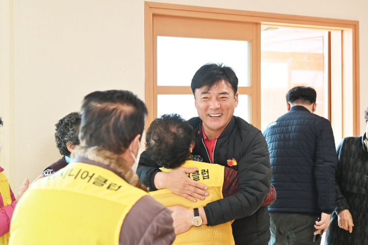 지난해 경로당 방문 장면