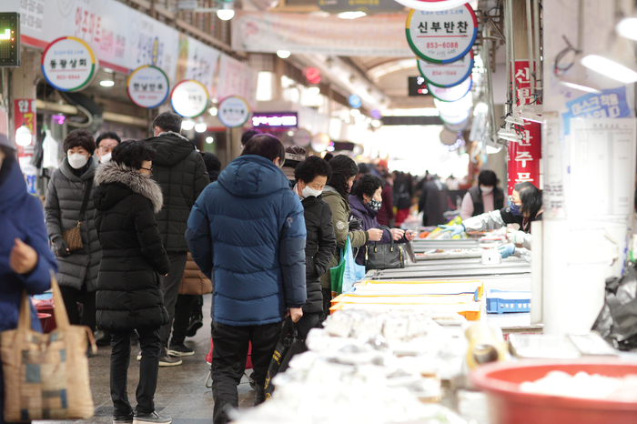 설 명절 중앙신시장에서 국내산 수산물 사면 온누리상품권 바로 환급