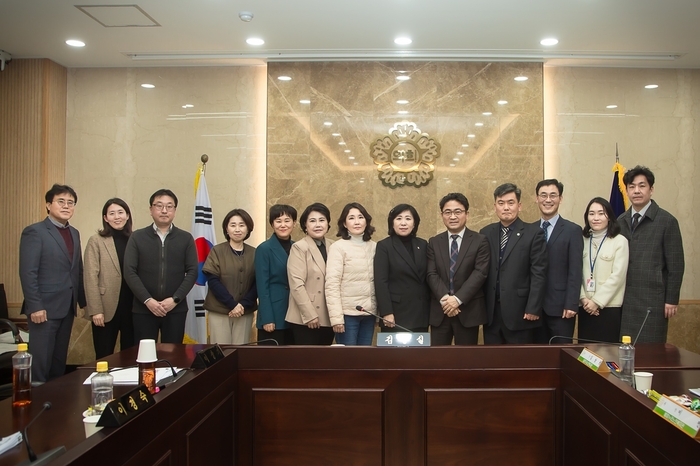 남양주시의회 복지환경위원회-남양주시노인복지관 5일 간담회 개최