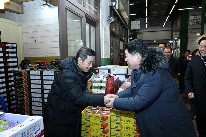 백경현 구리시장 7일 구리농수산물도매시장 방문