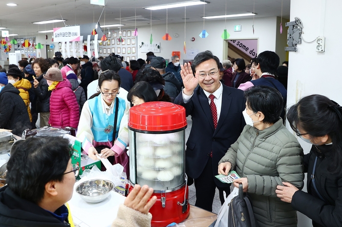 의왕시 사랑채-아름채노인복지관 8일 설맞이 기념행사 개최