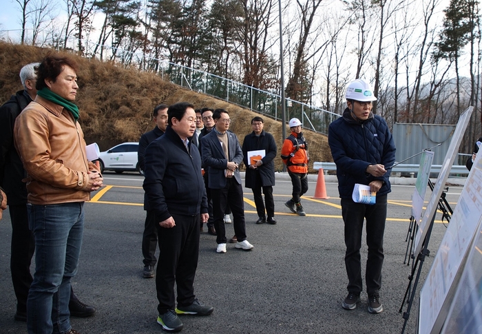 주광덕 남양주시장 16일 국지도 98호선 건설현장 점검