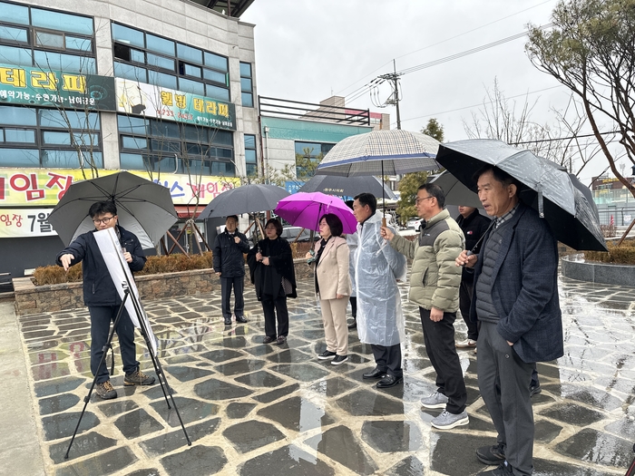 원주시의회 산업경제위, 농산물도매시장·단계생태하천 현장점검