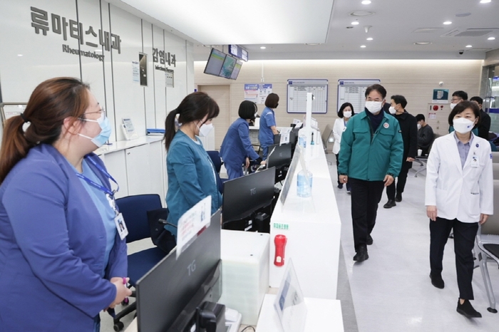 이동환 고양특례시장 23일 일산병원-국립암센터 격려방문