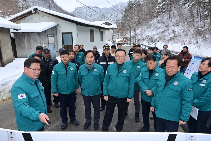 이한경 행안부 재난안전관리본부장, 봉화군 방문해 해빙기 대비 급경사지 및 수해복구 현장 점검