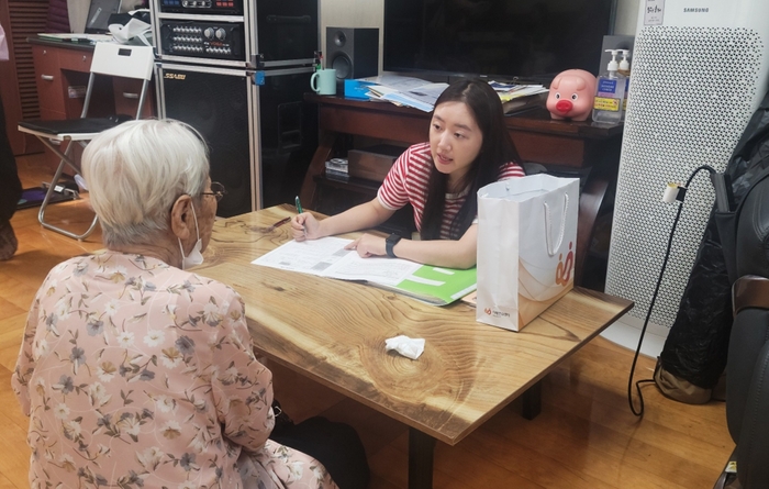 과천시보건소 '찾아가는 경로당 치매 조기 검진사업' 홍보