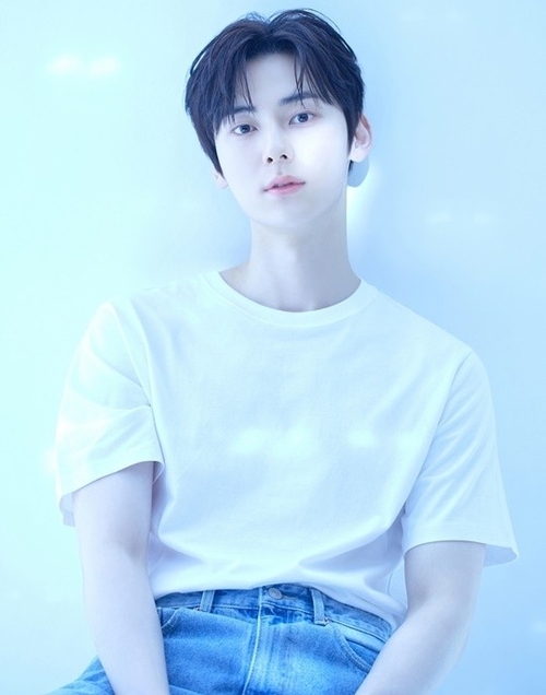 황민현 프로필