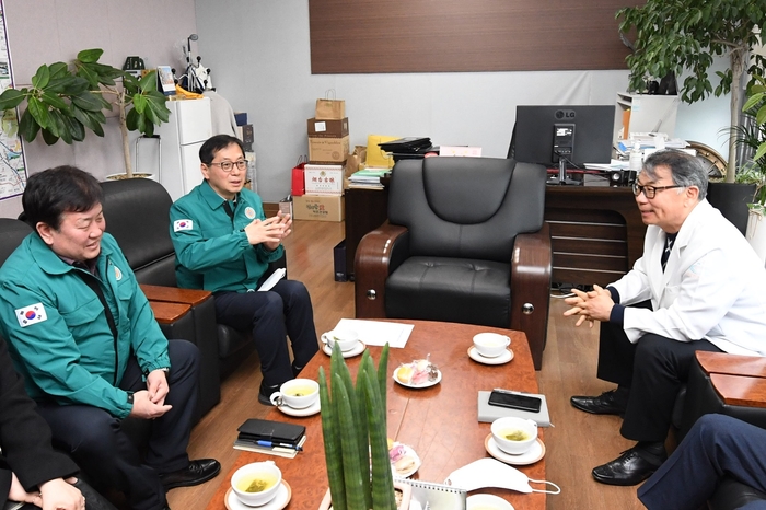 연제찬 시흥시 부시장 센트럴병원 의료진 격려