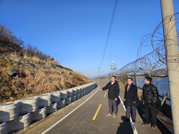 김포시 한강구간 2선 경계철책 철거