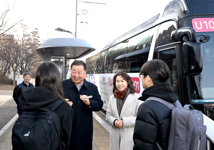 파주형 통학순환버스 '파프리카' 4일 첫선