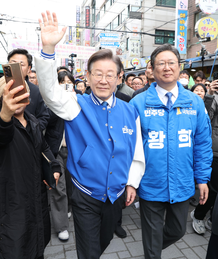 목동깨비시장 찾은 이재명 대표