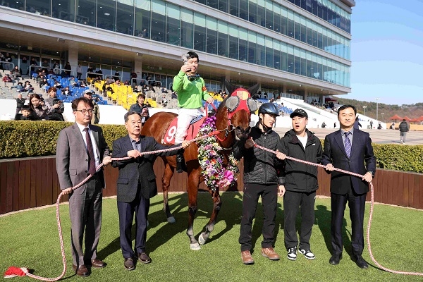 렛츠런파크 부산경남, 부산일보배 라온더포인트 우승 '단거리 세대교체'