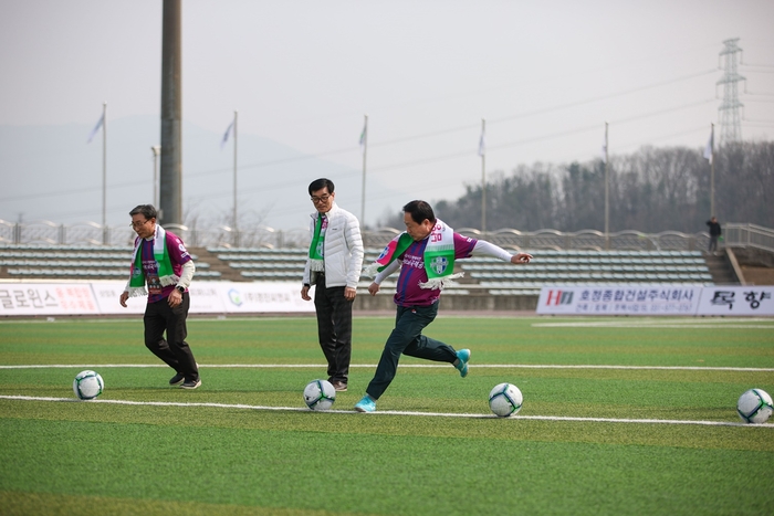 주광덕 남양주시장 16일 남양주FC 홈 개막전 시축