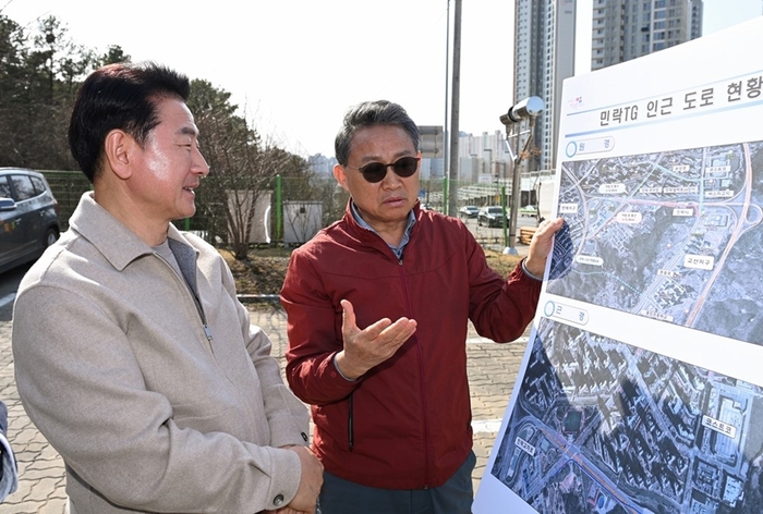 김동근 의정부시장 민락톨게이트에 들러 회차로 개방 가능 여부 고찰