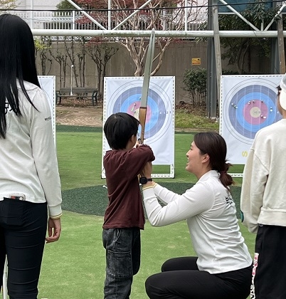 부산도시공사 아르피나, 지역 청소년 대상 무료 '양궁' 체험 성료