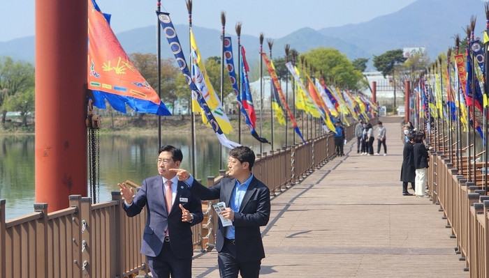 전진선 양평군수 배다리 개통 점검