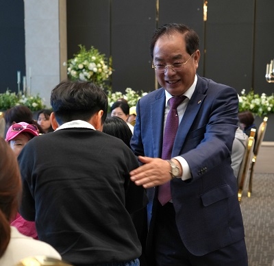 하윤수 부산시교육감 “자신은 누구보다 소중한 존재