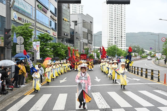 11일 2024양주회암사지왕실축제 옥정시가지 어가행렬