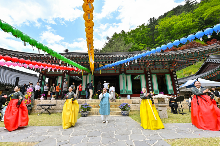 정선군립아리랑예술단, 정암사 봉축법요식 공연