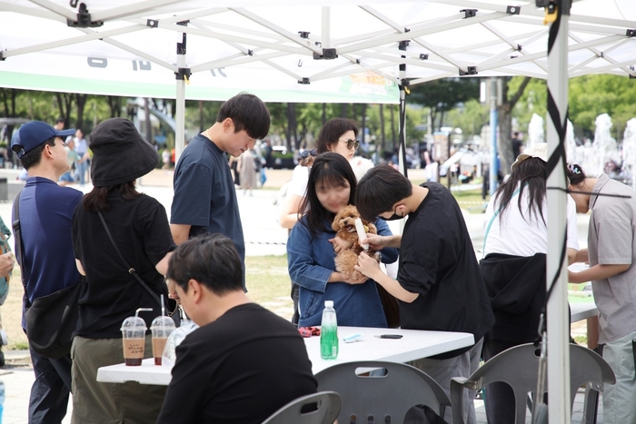 18일 2024안양반려동물사랑나눔축제 현장- 건강상담