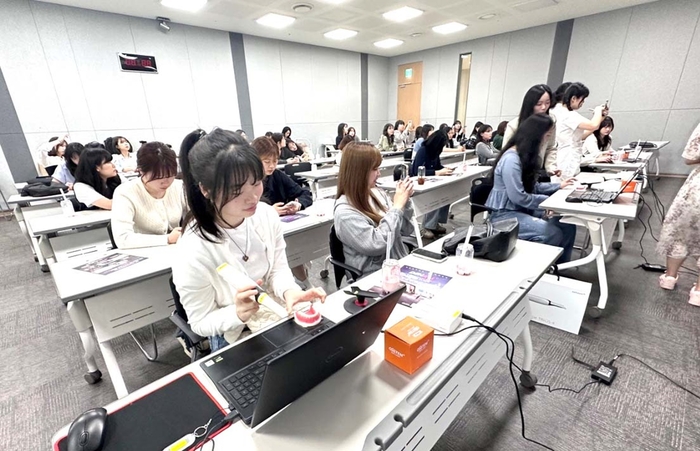 경복대학교 치위생학과 전공심화과정 재학생 9일 ㈜오스템임플란트 산업체 견학 현장