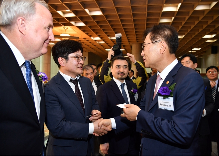 왼쪽부터 인요한 국회의원 당선인, 김병수 김포시장, 주한 카자흐스탄 대사, 박성재 법무부장관