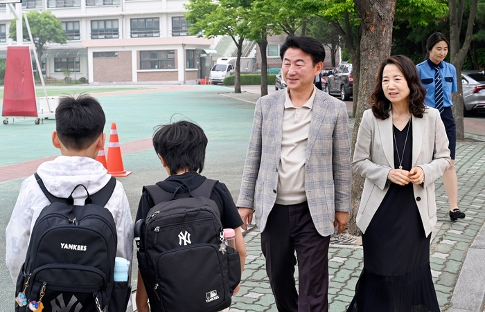 김동근 의정부시장 22일 가능초등학교 통학로 현장점검