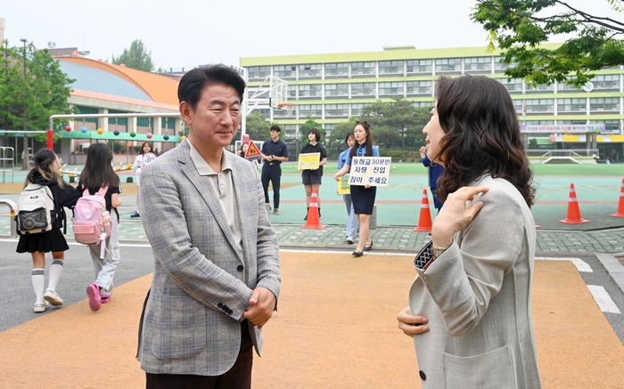 김동근 의정부시장 22일 가능초등학교 통학로 현장점검