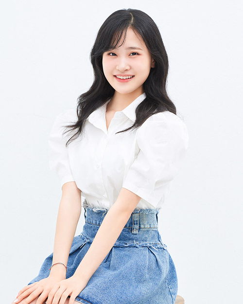 김다현