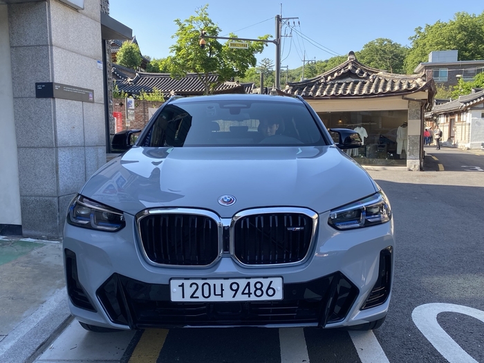 BMW X4 m40i. 사진=이찬우 기자