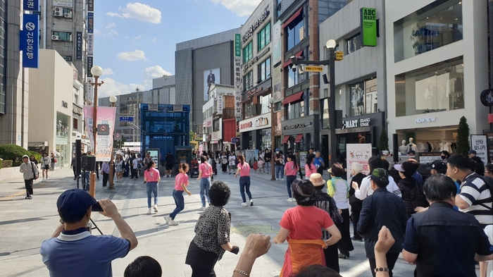 의정부문화재단 버스킹 '거리로나온예술'- 건강댄스