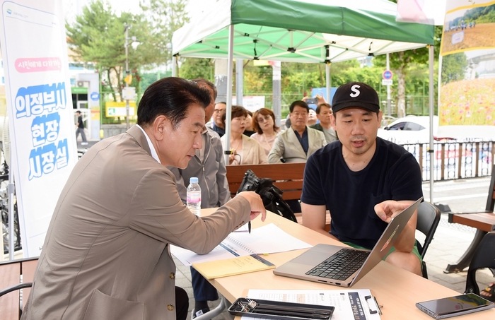 김동근 의정부시장 7일 신곡2동 주민센터에서 현장시장실 운영