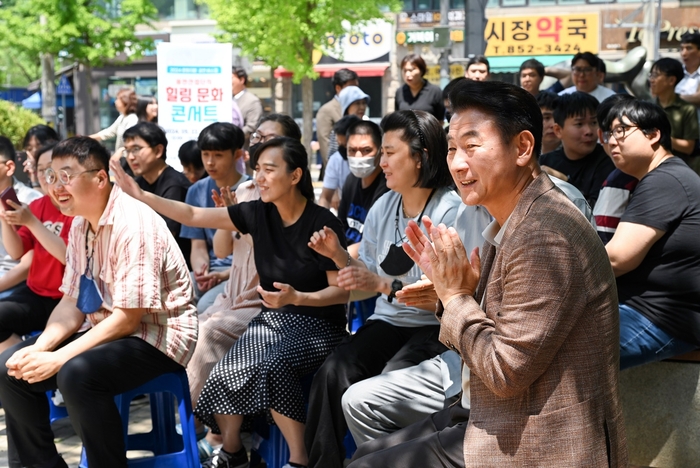 김동근 의정부시장 5일 '용현산업단지 버스킹 공연' 참석