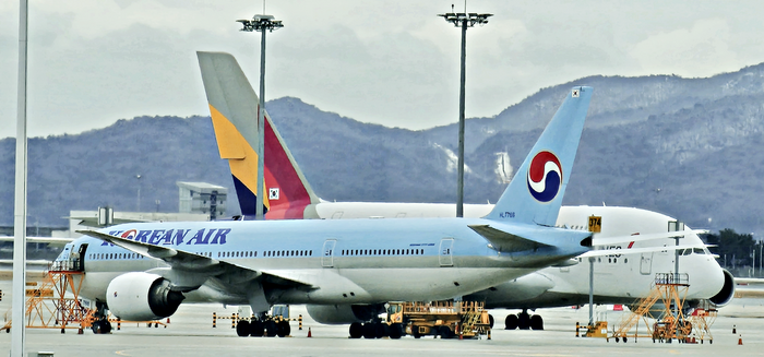 대한항공·아시아나항공 여객기가 인천국제공항에 주기돼있는 모습. 사진=박규빈 기자